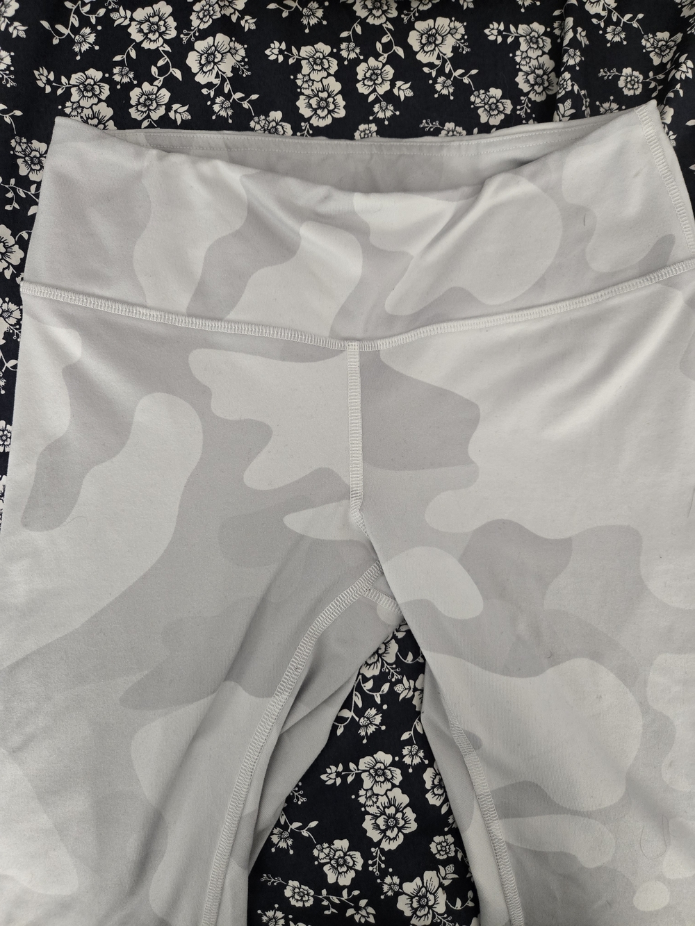 ALO Yoga  Gray Camo Leggings